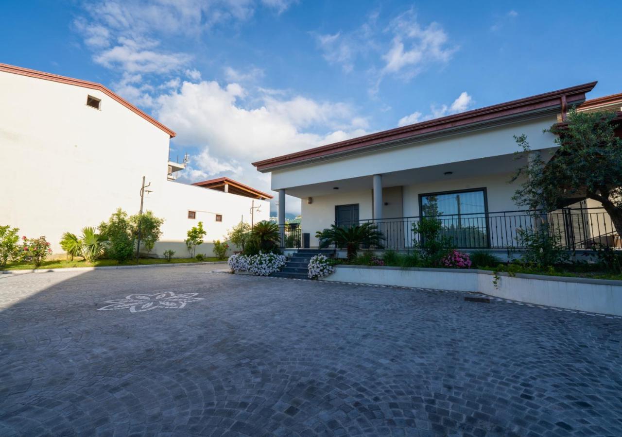 Villa Dei Cesari Bed & Breakfast Santa Maria La Carita Екстер'єр фото