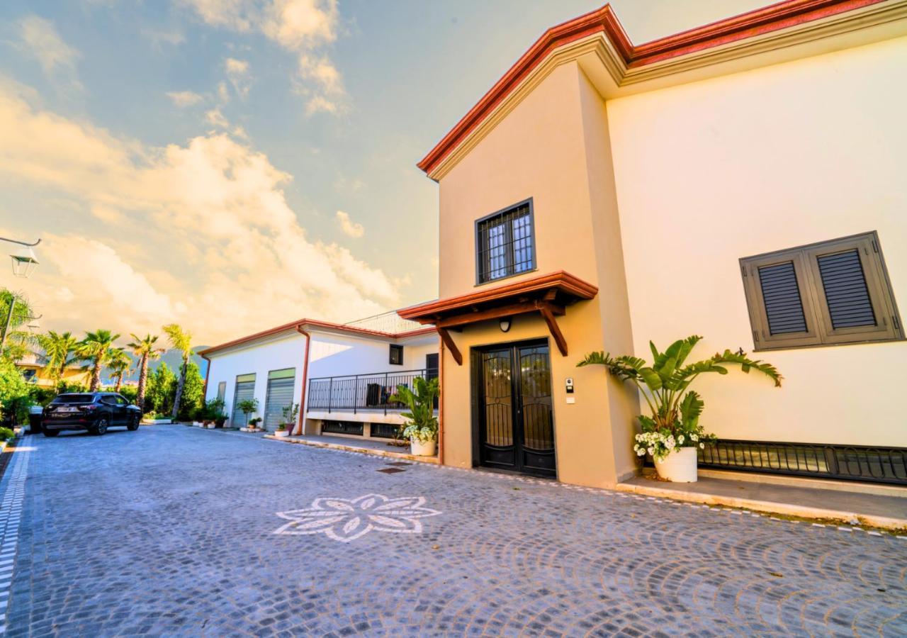 Villa Dei Cesari Bed & Breakfast Santa Maria La Carita Екстер'єр фото