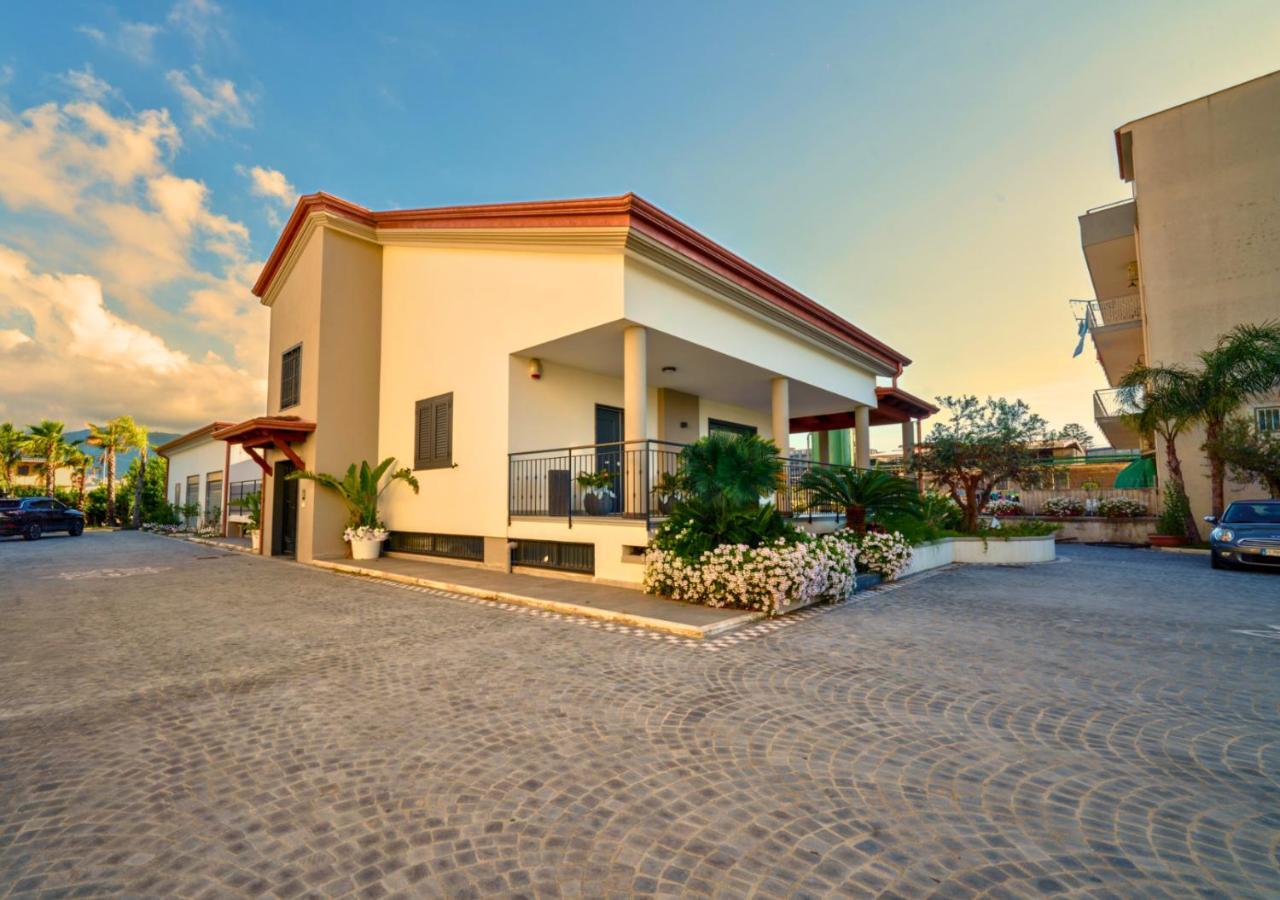 Villa Dei Cesari Bed & Breakfast Santa Maria La Carita Екстер'єр фото
